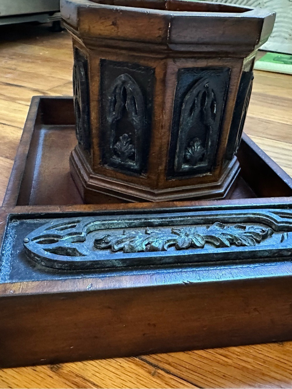 Vintage Antique Gothic Revival Wooden Desk Set Valet Tray & Octagonal Organizer - Picture 11 of 12